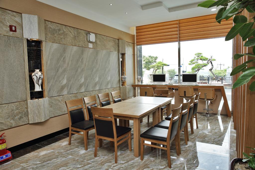 Arisu Gyeongju Hotel Экстерьер фото